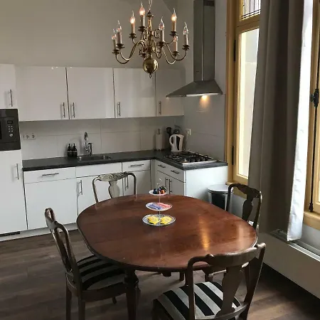 City De Gruyter Apartment *